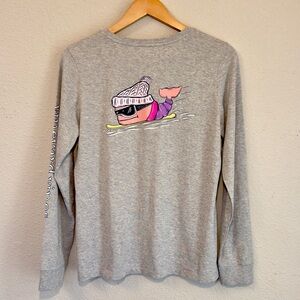 NWT Women’s Vineyard Vines Snowboard Whale Graphic Pocket Tee Size S